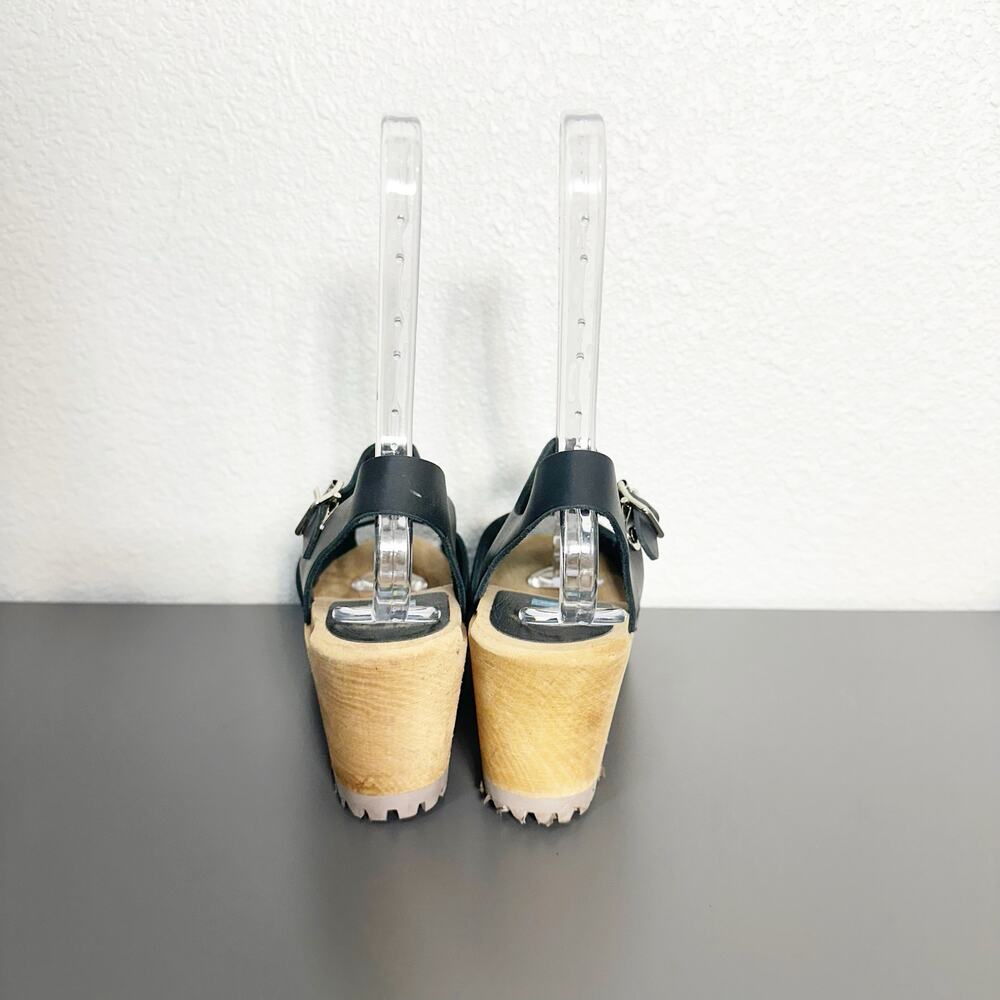 Mia Shoes Black Leather Clog Sandals - Picture 8 of 14